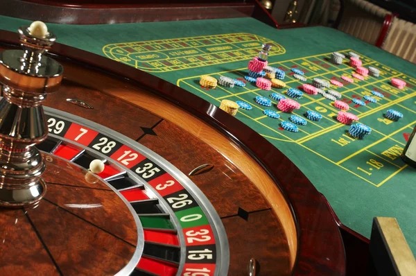 Playtech roulette and baccarat tables with visible bet limits on partaitogel 167